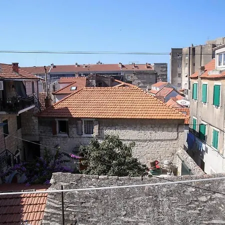 Monfrina 1, Luxury Old Town Near Appartement *