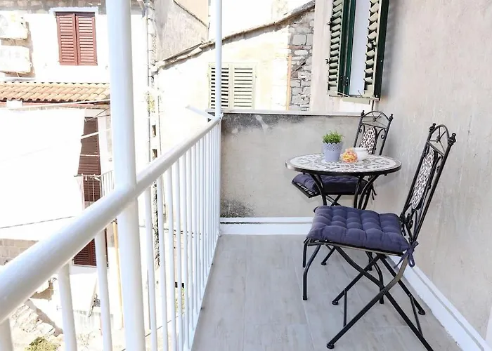 Monfrina 1, Luxury Old Town Near Split