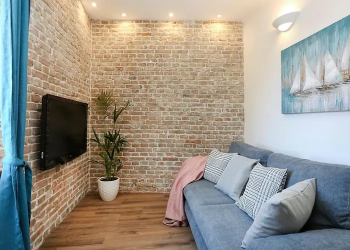 Monfrina 1, Luxury Old Town Near