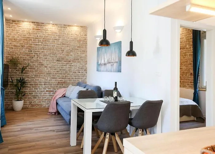 Monfrina 1, Luxury Old Town Near Appartement *