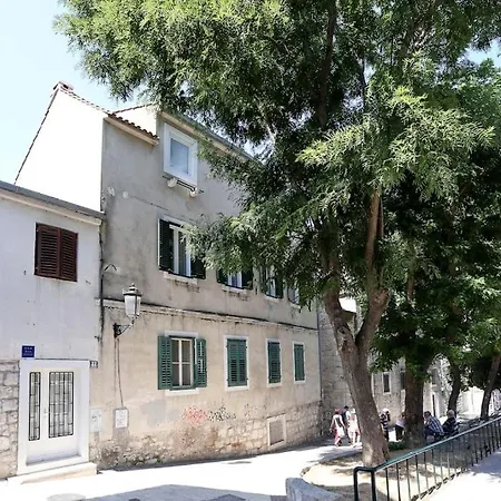 Appartement Monfrina 1, Luxury Old Town Near