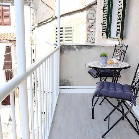 Monfrina 1, Luxury Old Town Near Split