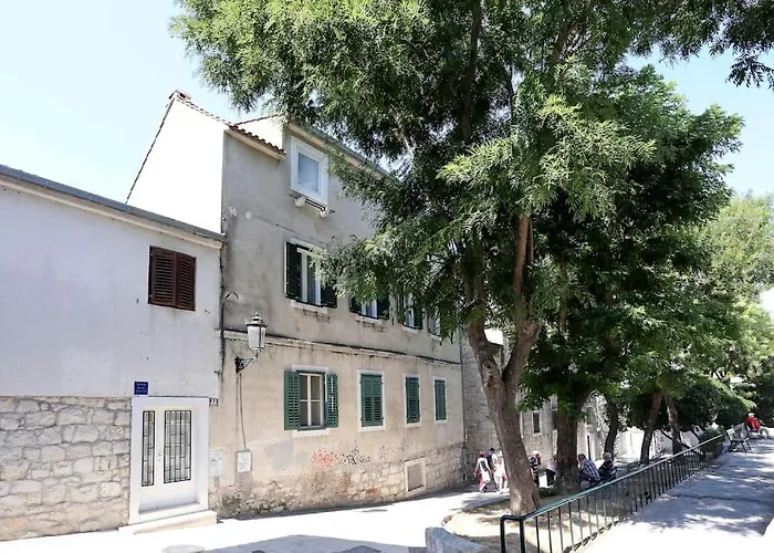 Appartement Monfrina 1, Luxury Old Town Near