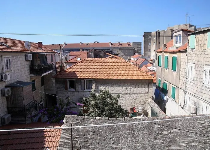 Monfrina 1, Luxury Old Town Near Appartement *