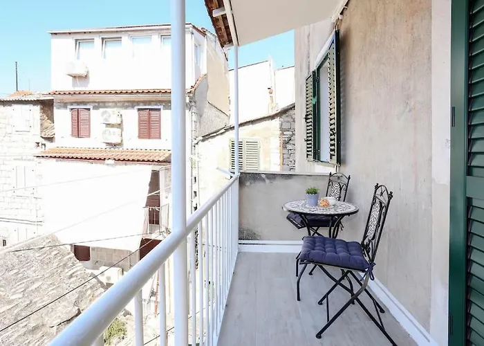 Appartement Monfrina 1, Luxury Old Town Near *