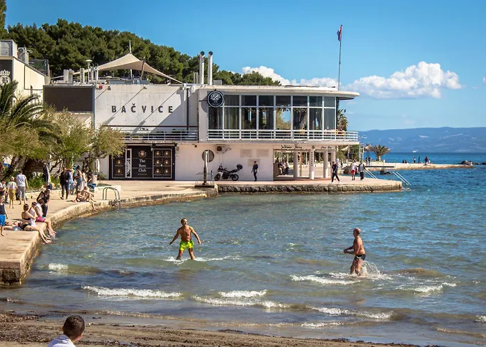 Monfrina 1, Luxury Old Town Near